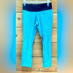 NIKE capris joggers size S